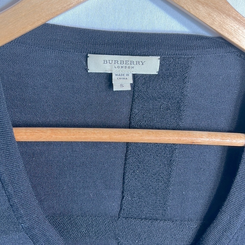 Burberry Henley Sweater size S - Picture 2 of 8